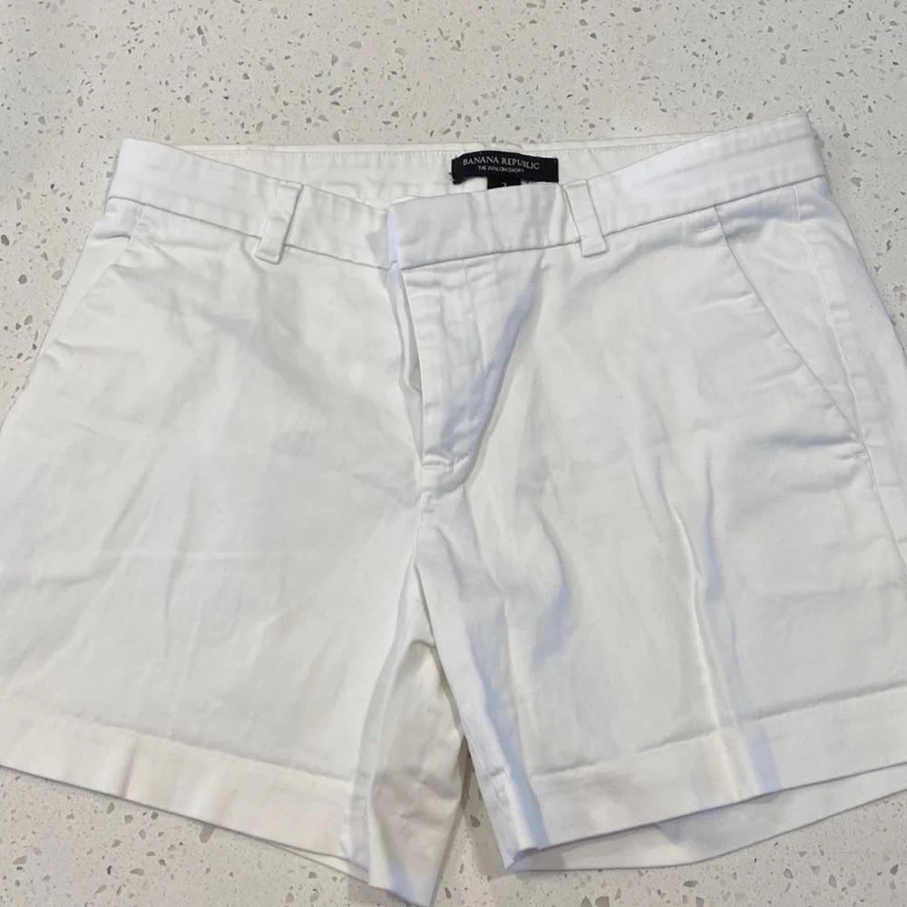🟡 Banana Republic short. Free with any purchase. - Picture 1 of 3